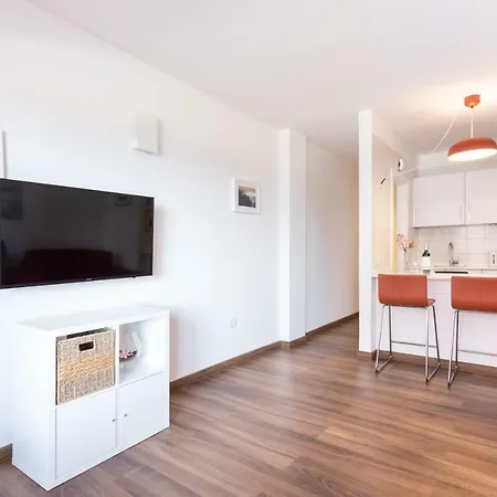 Under The Sun With Sea Views Apartment